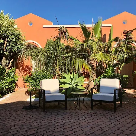 Madreselva Hotel *